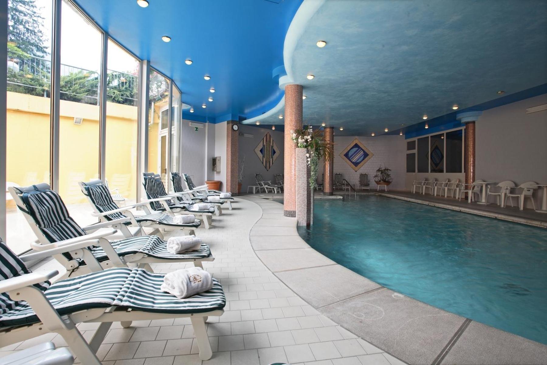 Hotel Centro Benessere Gardel Арта-Терме Екстер'єр фото